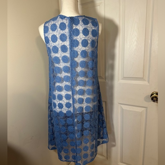 Unbranded lace dress overlay. - Picture 2 of 2